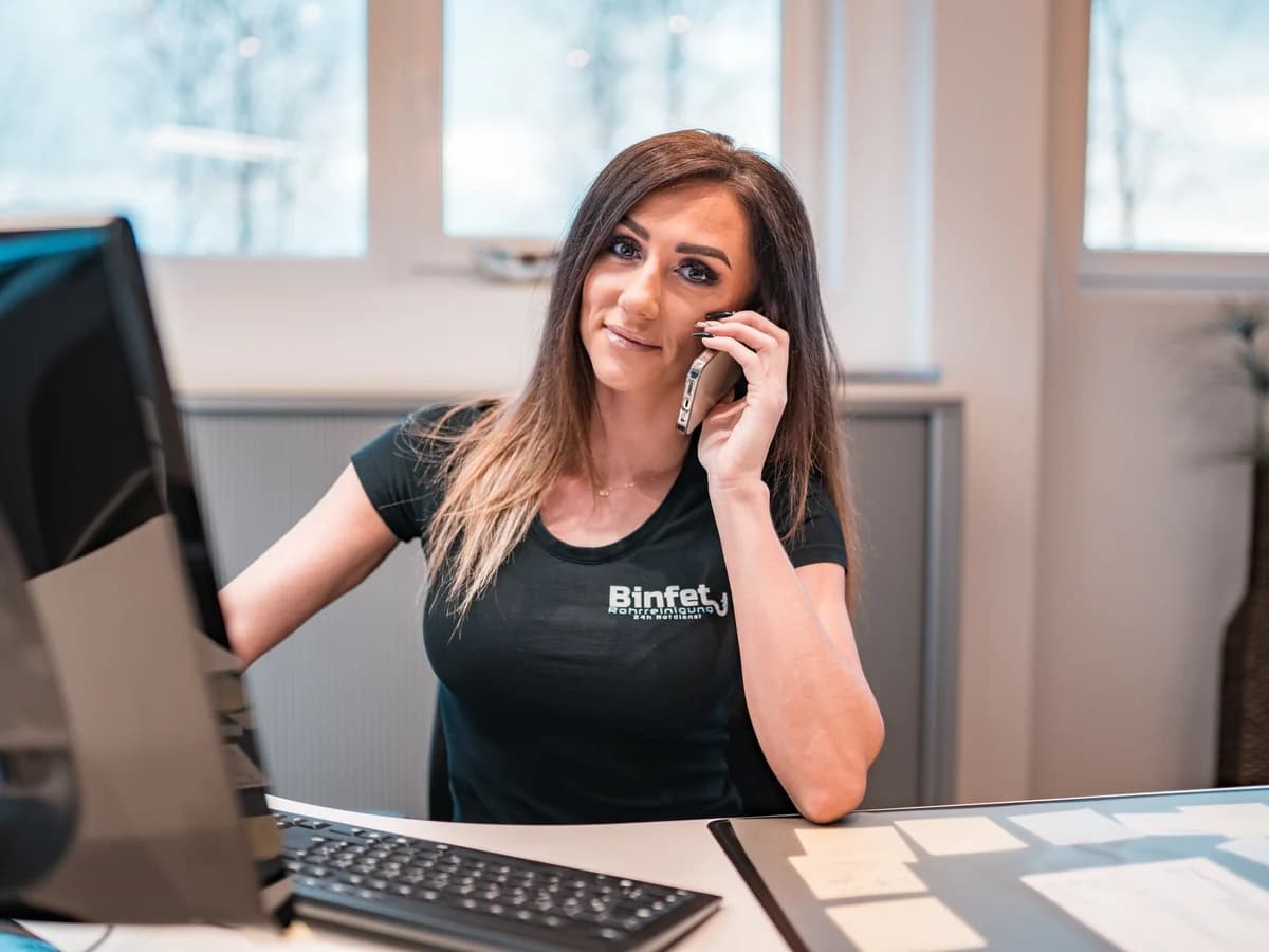 Regina Lingor – Ihre kompetente Ansprechpartnerin bei Binfet Rohrreinigung